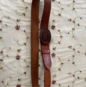 buckle belt